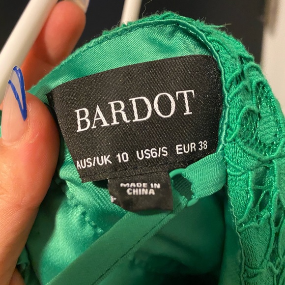 Bardot green lace dress - Picture 2 of 4